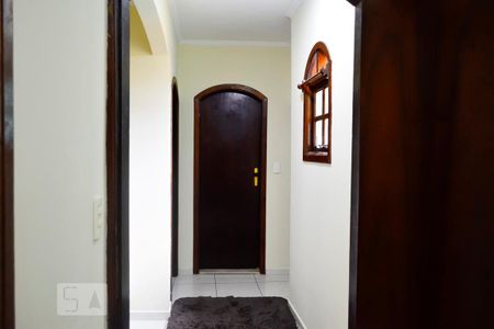 Casa à venda com 240m², 3 quartos e 4 vagasCorredor Piso Superior