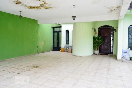 Casa à venda com 240m², 3 quartos e 4 vagasGaragem