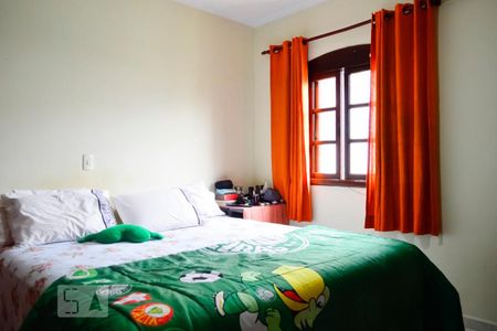 Casa à venda com 240m², 3 quartos e 4 vagasQuarto 2 Janela