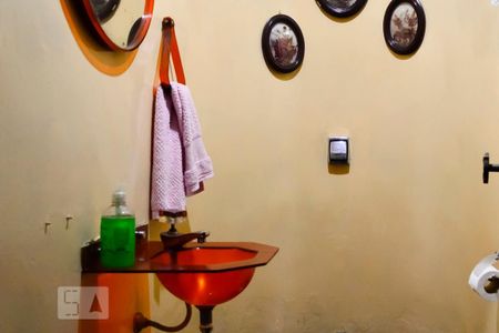 Lavabo de casa à venda com 3 quartos, 240m² em Jardim Triana, São Paulo