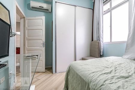 1º Dormitório suíte de apartamento para alugar com 3 quartos, 100m² em Centro, Curitiba