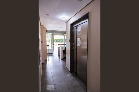 Apartamento para alugar com 75m², 3 quartos e 1 vagaHall social