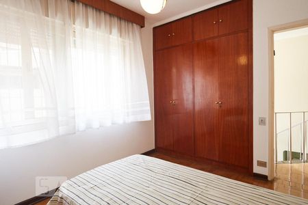 Casa à venda com 269m², 4 quartos e 4 vagas Casa à venda com 269m², 4 quartos e 4 vagasQuarto 2