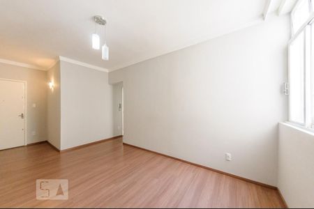 Sala de apartamento para alugar com 3 quartos, 70m² em Jardim Proença, Campinas