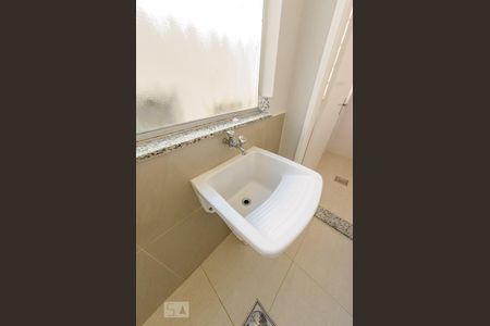 Apartamento à venda com 70m², 3 quartos e 1 vagaÁrea de Serviço