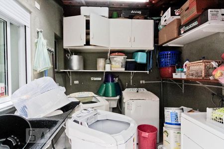 Casa à venda com 230m², 4 quartos e 3 vagas Casa à venda com 230m², 4 quartos e 3 vagasÁrea Externa