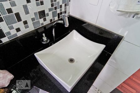 Casa à venda com 230m², 4 quartos e 3 vagas Casa à venda com 230m², 4 quartos e 3 vagasBanheiro da Suíte 1