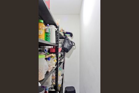 Casa à venda com 230m², 4 quartos e 3 vagas Casa à venda com 230m², 4 quartos e 3 vagasDespensa