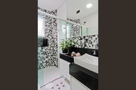 Casa à venda com 230m², 4 quartos e 3 vagas Casa à venda com 230m², 4 quartos e 3 vagasBanheiro da Suíte 1