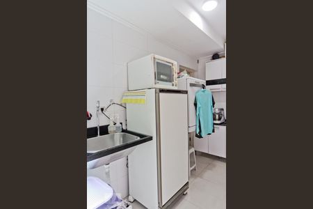 Casa à venda com 230m², 4 quartos e 3 vagas Casa à venda com 230m², 4 quartos e 3 vagasÁrea de Serviço