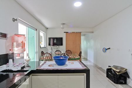 Casa à venda com 230m², 4 quartos e 3 vagas Casa à venda com 230m², 4 quartos e 3 vagasCozinha