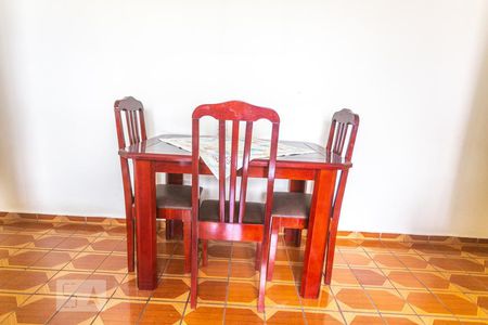 Mesa com Cadeiras de apartamento para alugar com 2 quartos, 57m² em Santa Terezinha, São Bernardo do Campo