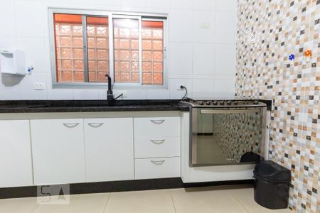 Casa para alugar com 180m², 2 quartos e 1 vaga Casa para alugar com 180m², 2 quartos e 1 vagaCozinha