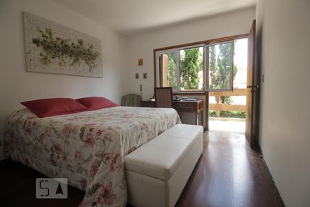 Casa à venda com 500m², 5 quartos e 7 vagasSuíte 2