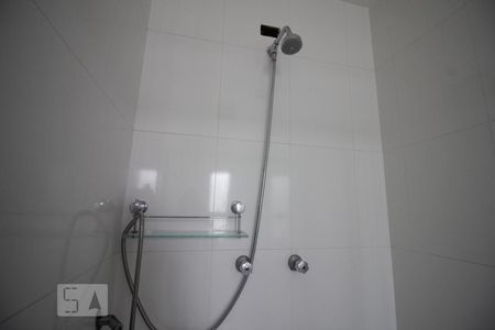 Casa à venda com 500m², 5 quartos e 7 vagasChuveiro