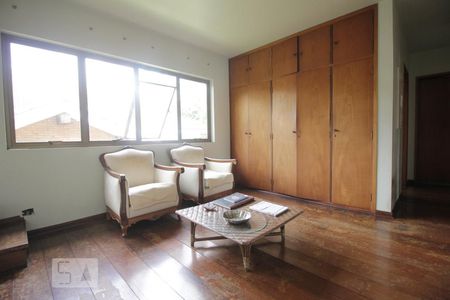 Casa à venda com 500m², 5 quartos e 7 vagasSala