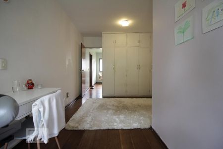 Casa à venda com 500m², 5 quartos e 7 vagasSuíte 1