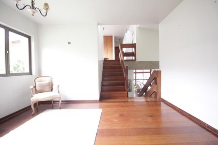 Casa à venda com 500m², 5 quartos e 7 vagasSala