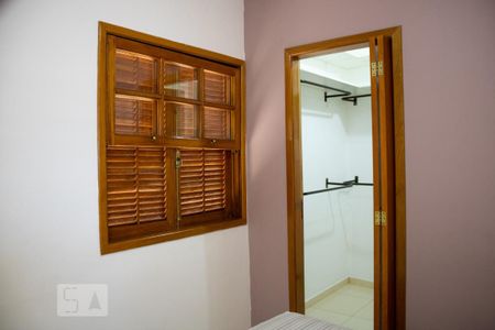 Casa à venda com 270m², 5 quartos e sem vagaCasa 2- Quarto