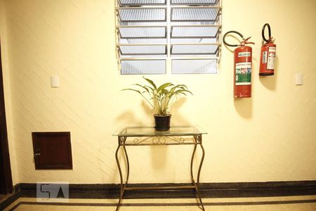 Apartamento à venda com 65m², 2 quartos e sem vagaHall