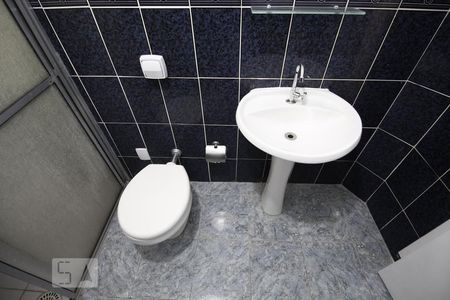 Apartamento à venda com 65m², 2 quartos e sem vagaBanheiro