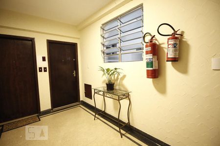 Apartamento à venda com 65m², 2 quartos e sem vagaHall