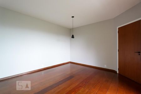 Sala de apartamento à venda com 4 quartos, 125m² em Vila Suzana, São Paulo