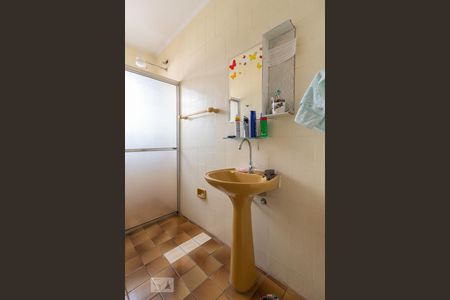 Casa à venda com 220m², 3 quartos e 3 vagas Casa à venda com 220m², 3 quartos e 3 vagasBanheiro