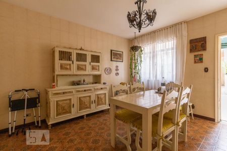 Casa à venda com 220m², 3 quartos e 3 vagas Casa à venda com 220m², 3 quartos e 3 vagasSala de Jantar