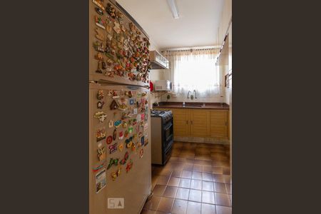 Casa à venda com 220m², 3 quartos e 3 vagas Casa à venda com 220m², 3 quartos e 3 vagasCozinha