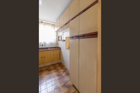 Casa à venda com 220m², 3 quartos e 3 vagas Casa à venda com 220m², 3 quartos e 3 vagasCozinha