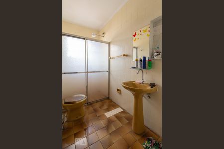 Casa à venda com 220m², 3 quartos e 3 vagas Casa à venda com 220m², 3 quartos e 3 vagasBanheiro