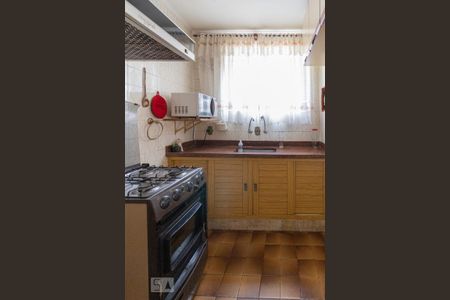 Casa à venda com 220m², 3 quartos e 3 vagas Casa à venda com 220m², 3 quartos e 3 vagasCozinha