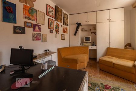 Casa à venda com 220m², 3 quartos e 3 vagas Casa à venda com 220m², 3 quartos e 3 vagasEdícula