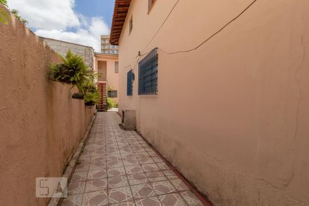 Casa à venda com 220m², 3 quartos e 3 vagas Casa à venda com 220m², 3 quartos e 3 vagasCorredor
