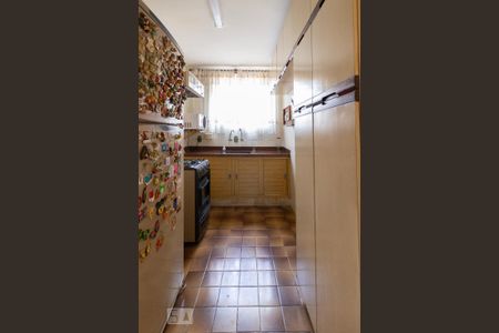 Casa à venda com 220m², 3 quartos e 3 vagas Casa à venda com 220m², 3 quartos e 3 vagasCozinha