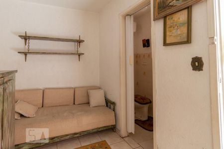 Casa à venda com 220m², 3 quartos e 3 vagas Casa à venda com 220m², 3 quartos e 3 vagasQuarto de Serviço