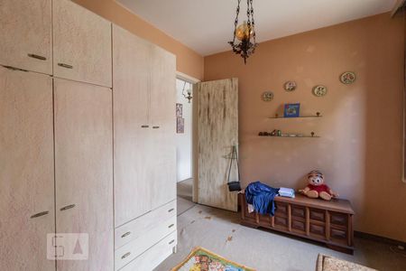 Casa à venda com 220m², 3 quartos e 3 vagas Casa à venda com 220m², 3 quartos e 3 vagasQuarto 2