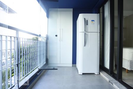 Varanda e Cozinha de kitnet/studio para alugar com 1 quarto, 34m² em Bela Vista, São Paulo