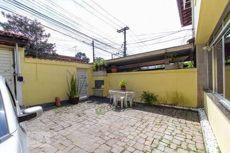 Casa à venda com 170m², 4 quartos e 2 vagasGaragem