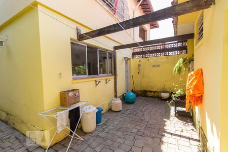 Casa à venda com 170m², 4 quartos e 2 vagasQuintal
