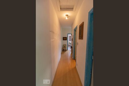 Casa à venda com 170m², 4 quartos e 2 vagasCorredor