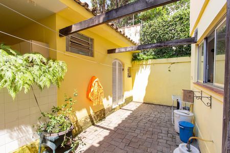 Casa à venda com 170m², 4 quartos e 2 vagasQuintal