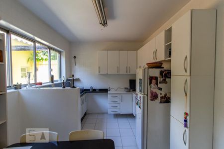 Casa à venda com 170m², 4 quartos e 2 vagasCozinha