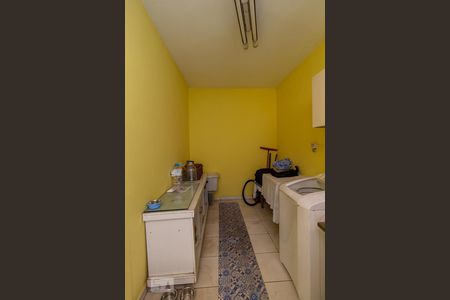 Casa à venda com 170m², 4 quartos e 2 vagasÁrea de Serviço