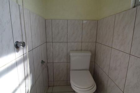 Casa à venda com 380m², 3 quartos e 2 vagasBanheiro da piscina