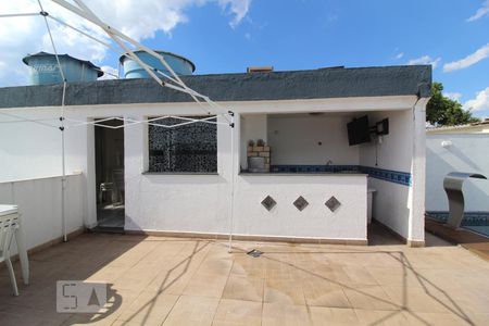 Casa à venda com 380m², 3 quartos e 2 vagasÁrea da piscina