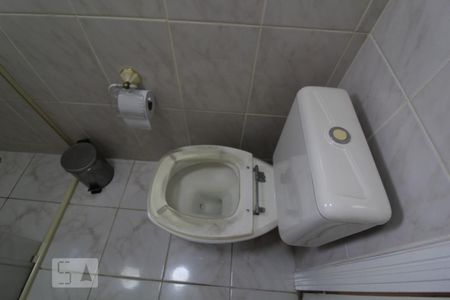 Casa à venda com 380m², 3 quartos e 2 vagasBanheiro suite 2 