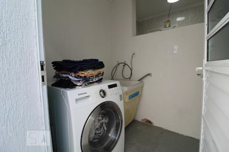 Casa à venda com 380m², 3 quartos e 2 vagasÁrea de serviço