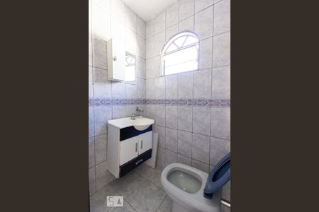 Casa à venda com 200m², 2 quartos e 1 vaga